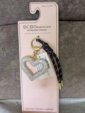 💎 NWT BCBGeneration Crystal Heart & Tassel Bag Charm